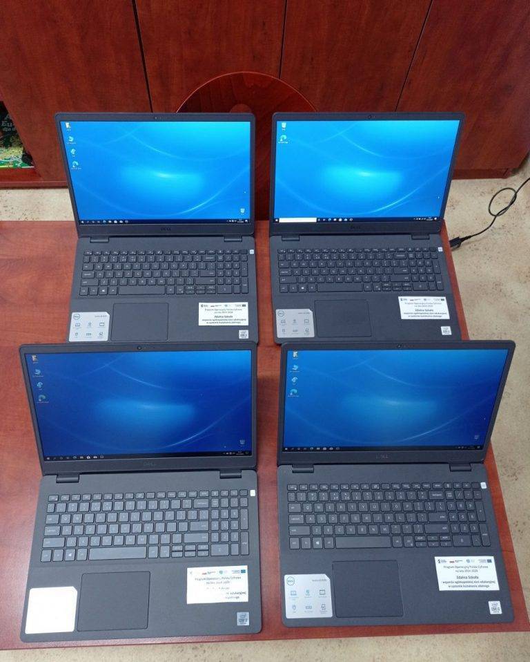 Szkoła Podstawowa w Smardzewicach otrzymała nowe laptopy