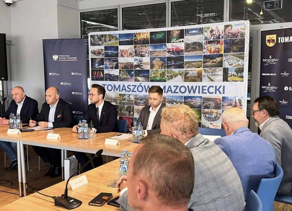Tomaszowscy przedsiębiorcy spotkali się z Ministrem Rozwoju i Technologii