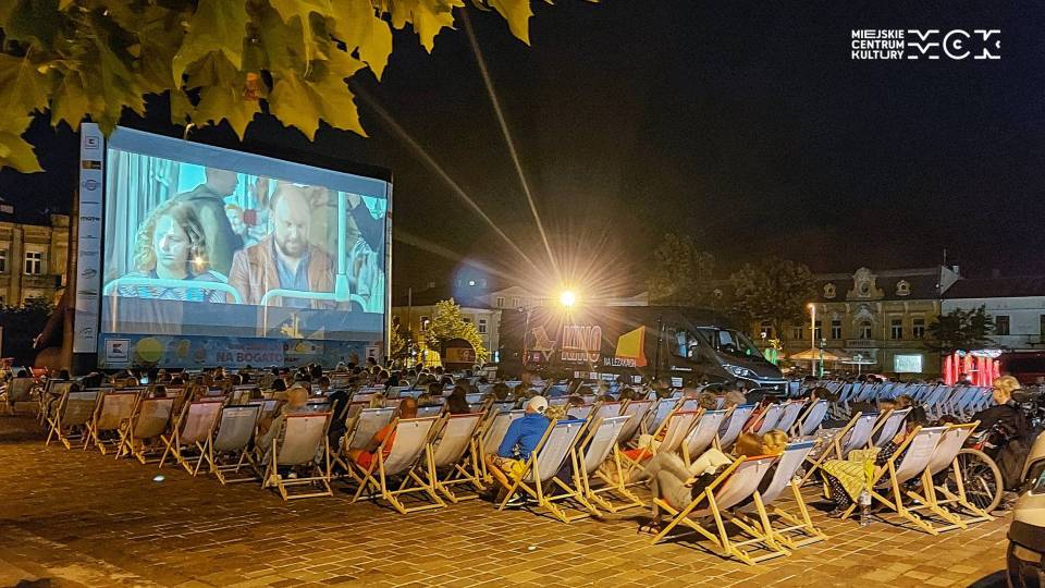 47a6d14f64e43a7d0ad4366ef250fab9Kino_na_lezakach_2023_1