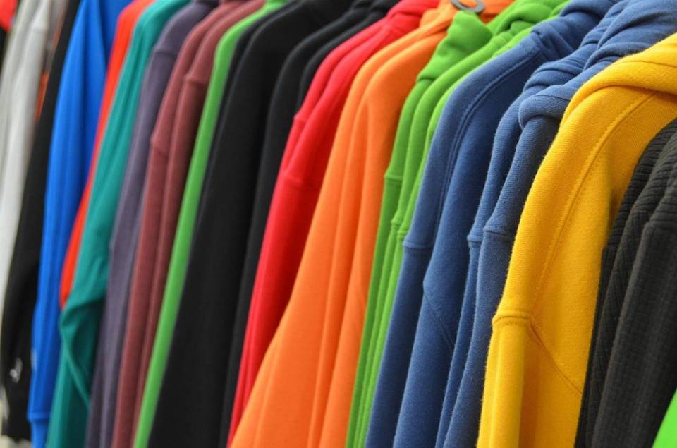 sweatshirts-428607_1280